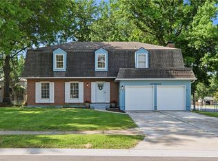 8633 W 89th St, Overland Park, KS 66212