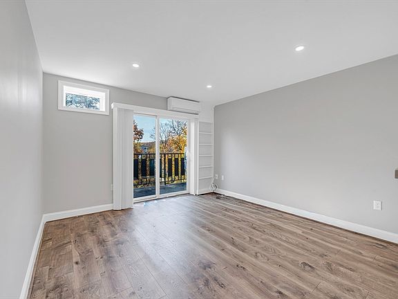 2nd image of 26 W Wyoming Ave APT 4E
