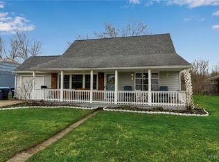 90 Schwegler Rd, Grand Island, NY 14072