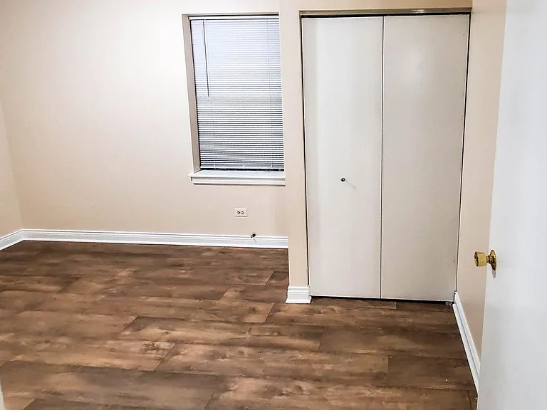 1454 N Leavitt St #1 — Photo 6