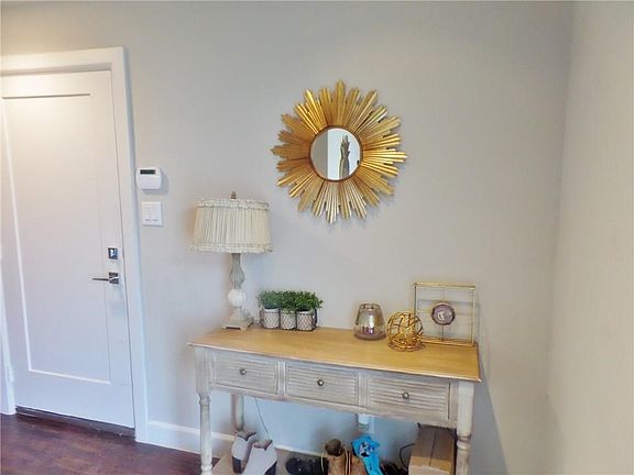 5th image of 1930 Euclid Ave #1