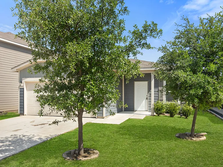 7340 Harvest Bay — Photo 1