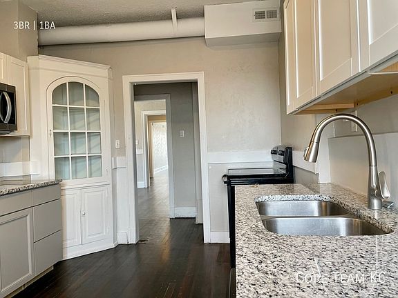 4th image of 504 Gladstone Blvd #5