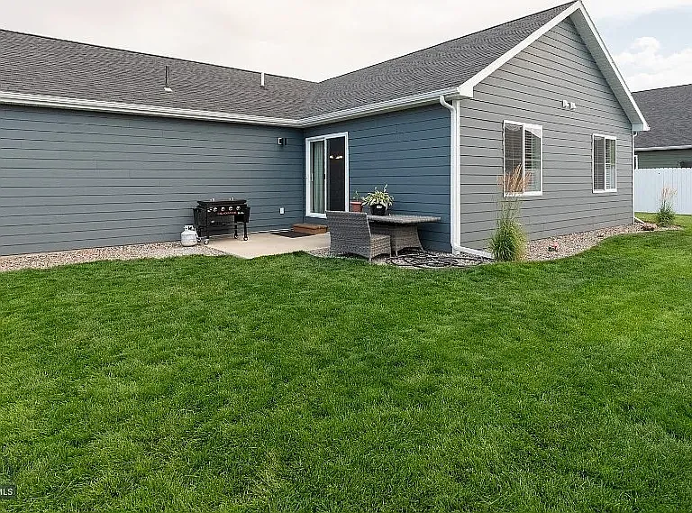 609 Snow Ghost St — Photo 3
