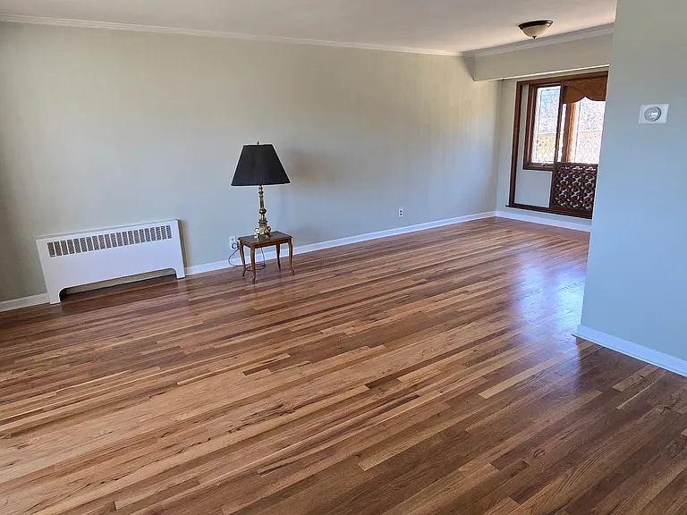 1 Rosewood Dr — Photo 2