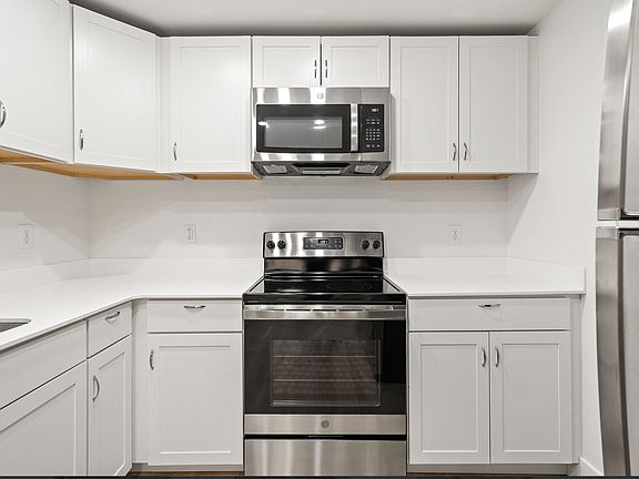 5th image of 3990 Starboard Ln SE APT B101