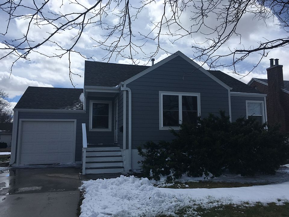 1st image of 816 W B St