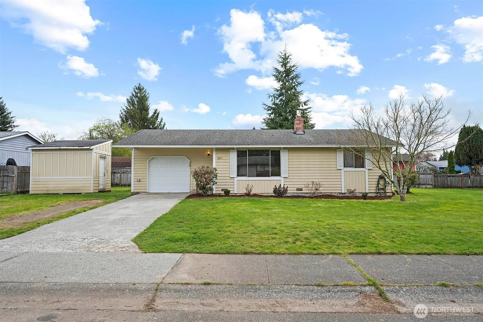 9017 57th Drive NE photo 1