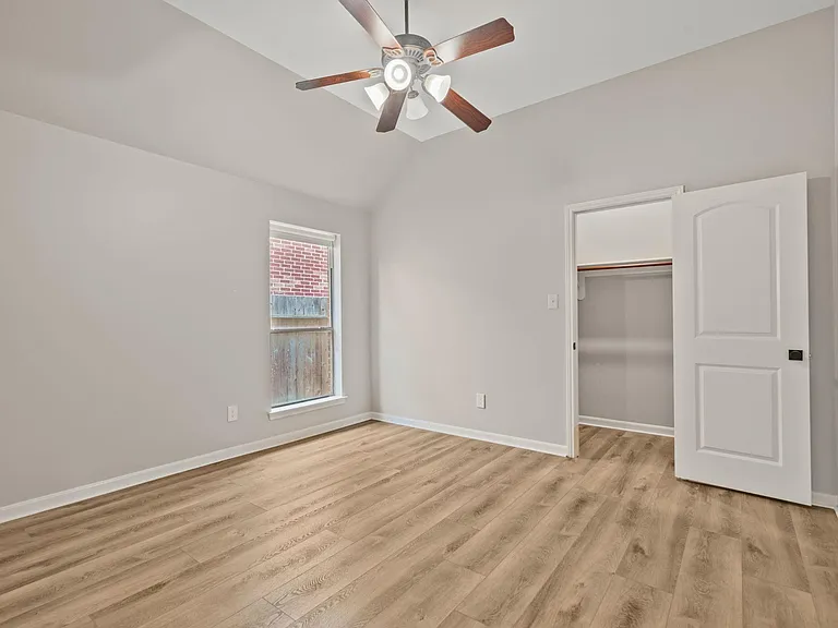 28410 Stonestead Dr — Photo 21