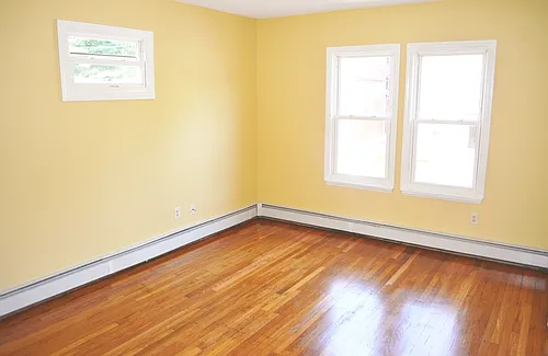 450 Barbour St Photo 1