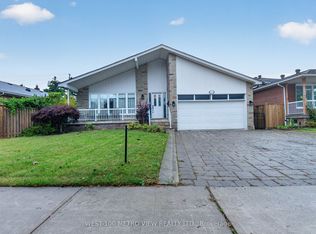 3411 Pinesmoke Cres, Mississauga, ON L4Y3L4