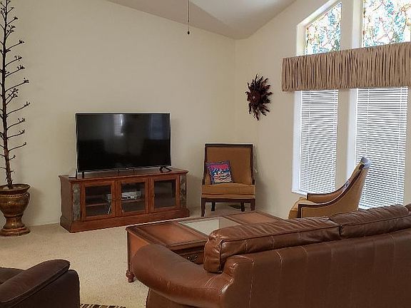 4th image of 3910 N Santa Cruz Dr