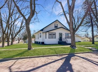 651 Bell Ave, Westbrook, MN 56183