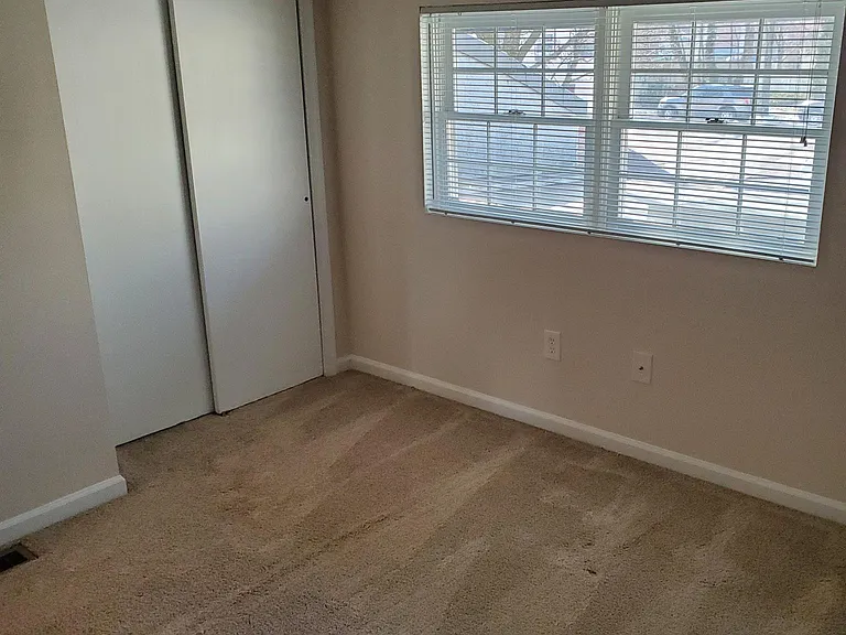 35 E 6th St #5 — Photo 6
