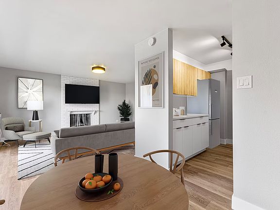 5th image of 2508 E 11th Ave APT 301