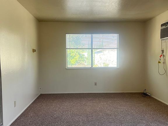 5th image of 1027 F St APT 3