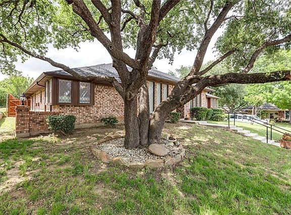 2nd image of 3541 Briarcliff Ct N