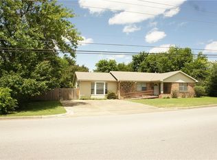 405 9th St, Terrell, TX 75160