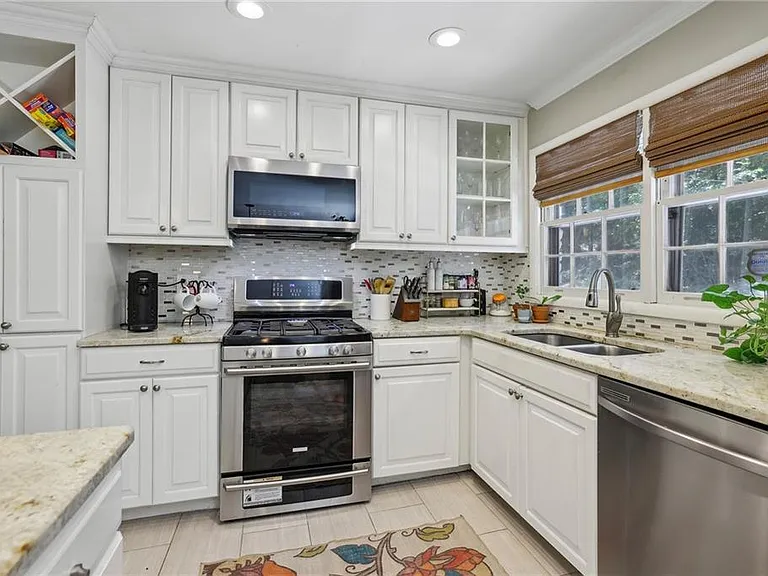 2172 Jonathon Ln NE — Photo 11