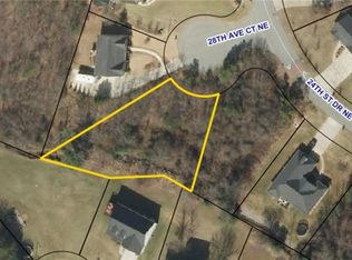 2412 28th Avenue Ct NE, Hickory, NC 28601