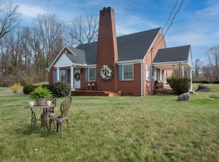 125 Rosewood Ln, Bristol, VA 24202