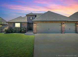10414 S 229th East Ave, Broken Arrow, OK 74014