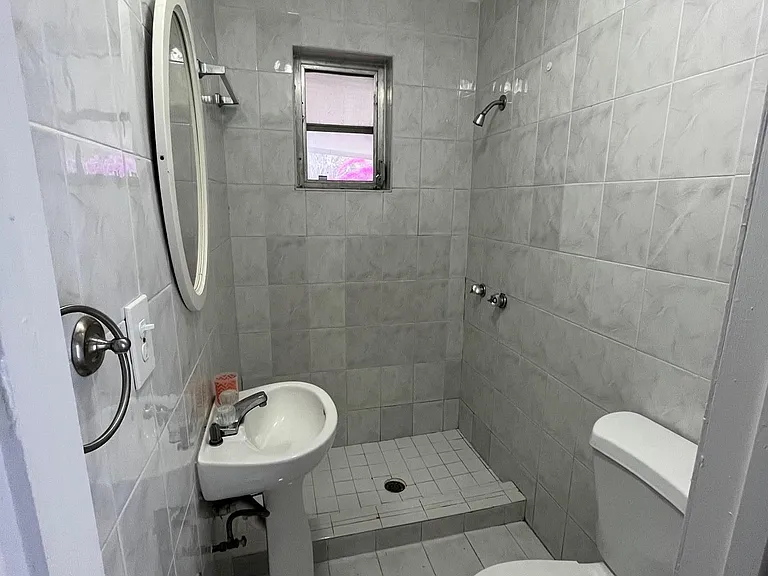 234 SW 48th Ave — Photo 3