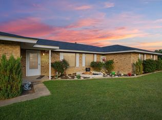 588 Lacey Dr, Bandera, TX 78003
