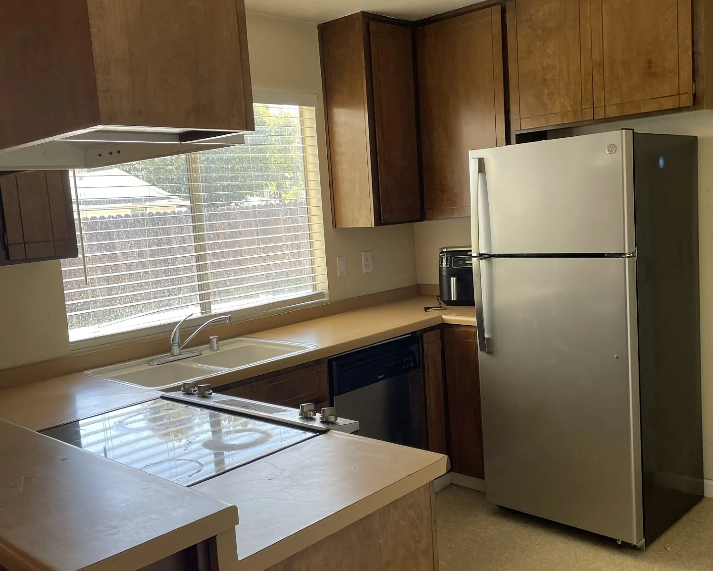 3 bed, 1100 sqft, $2,495 — Photo 4