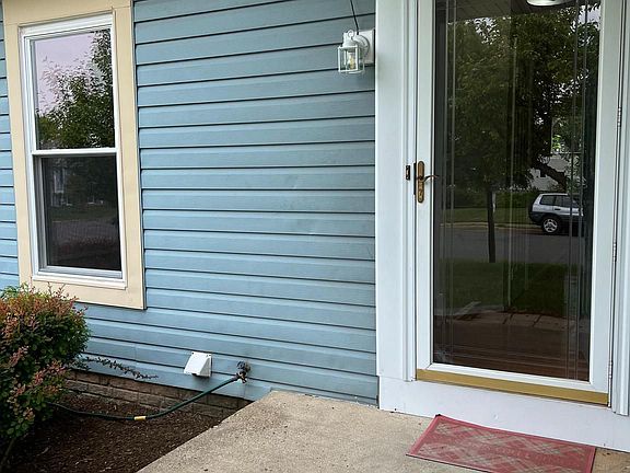 5th image of 22153 Stablehouse Dr