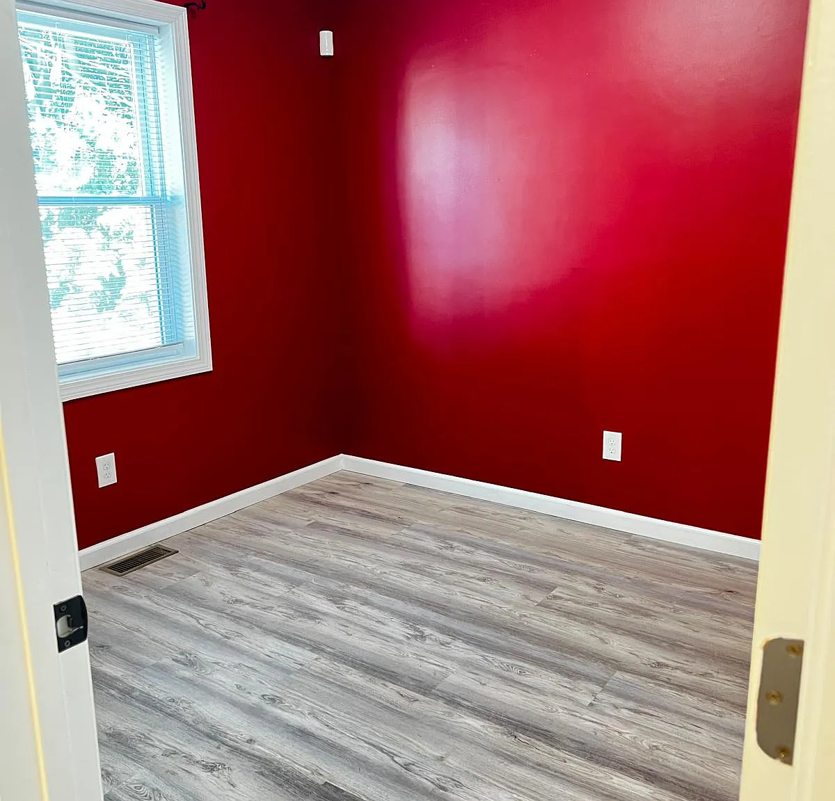 4 bed, 3.5 bath, 1756 sqft, $945 — Photo 2