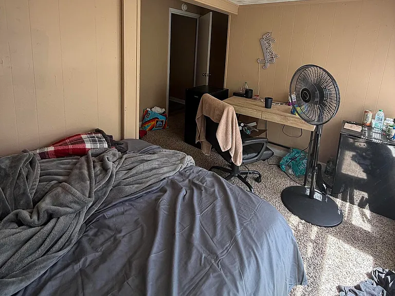 1351 College St #5 — Photo 7