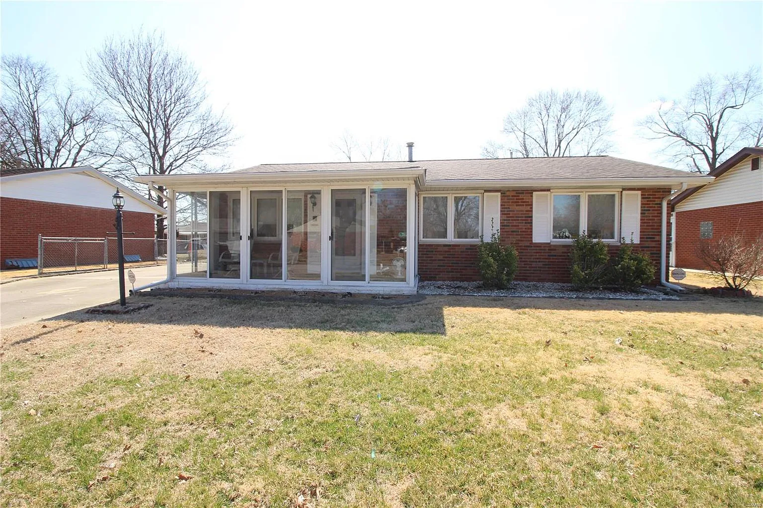 2324 O'Hare Ave photo 1