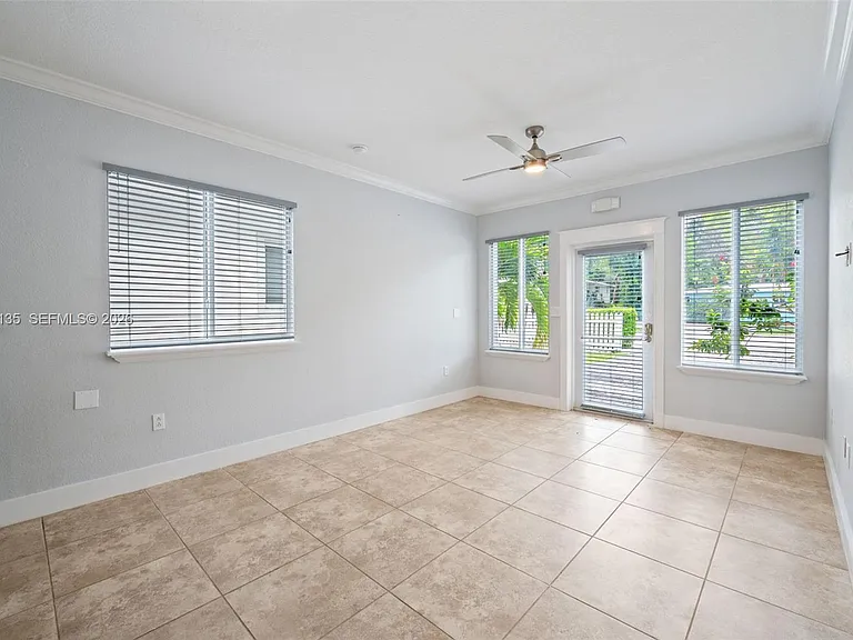 4 Transylvania Ave — Photo 5