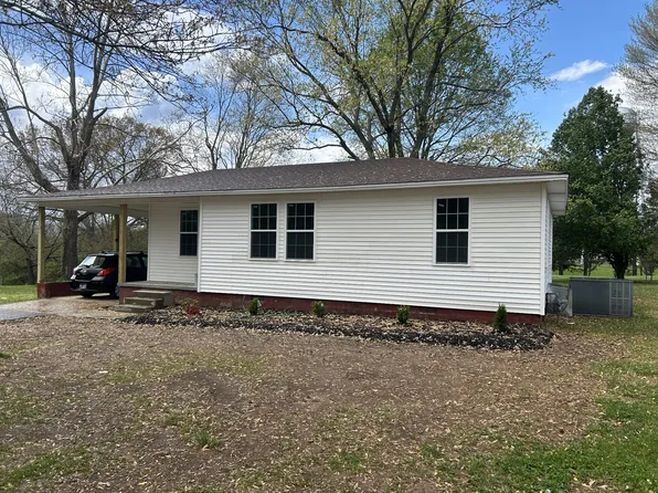 290 Hurt St, Trezevant, TN 38258