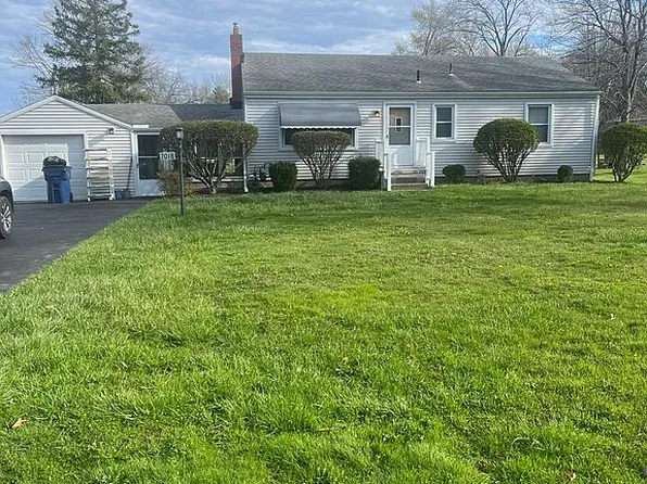 7018 Poland Center Dr, Poland, OH 44514