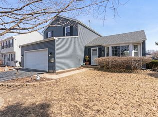 1400 Bar Harbour Rd, Aurora, IL 60504