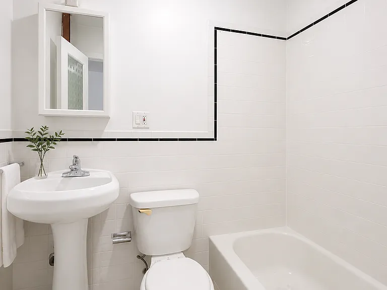555 W 152nd St #3B — Photo 9