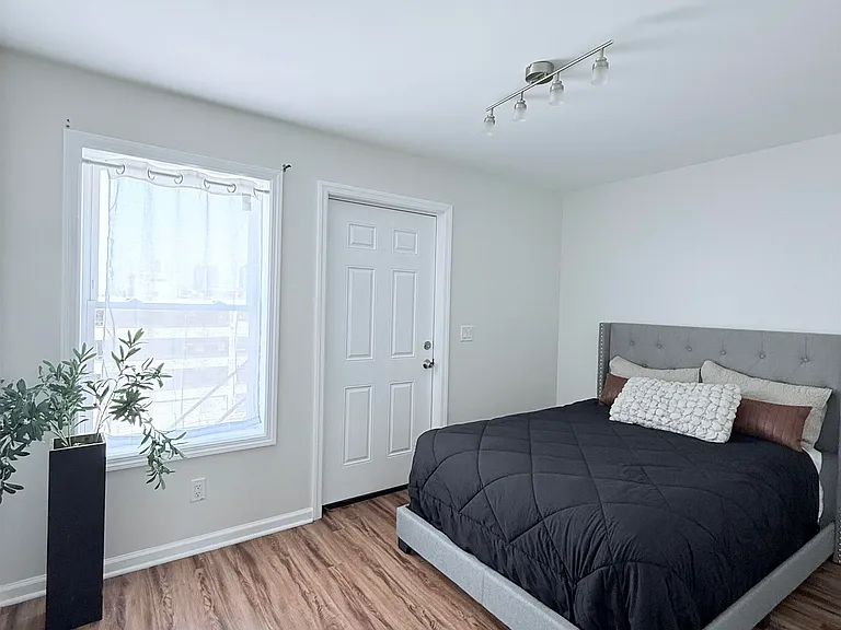 34 Gray St #3 — Photo 7