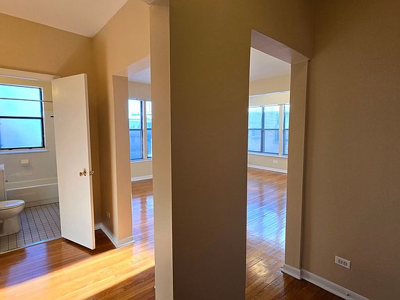 5th image of 7722-28 N Marshfield Ave #7724-3B