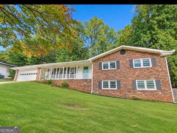 1300 Renee Dr SW, Lilburn, GA 30047