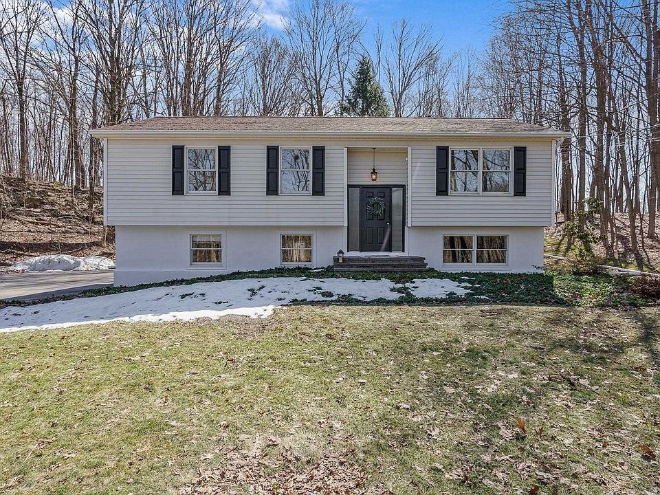 1st image of 17 Honeywell Ln
