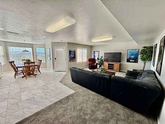 5th image of 2846 E Overlook Dr