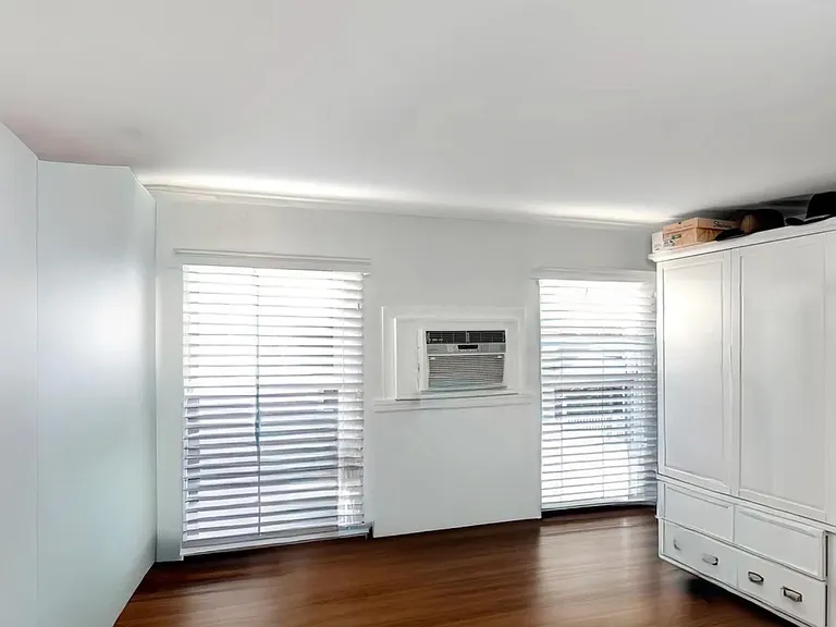 238 Shoreland Cir #238 — Photo 7