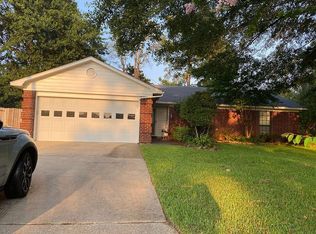 111 Eastline Rd, Wake Village, TX 75501