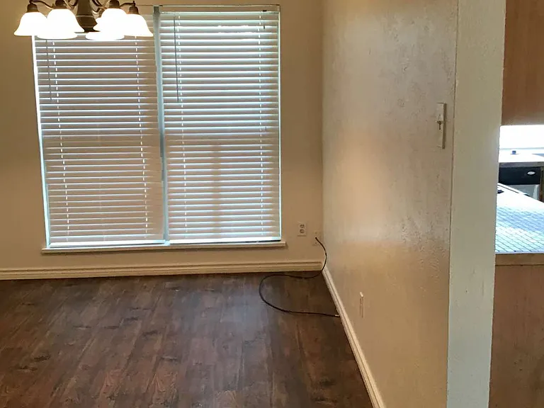 2622 Meadowview Dr — Photo 9