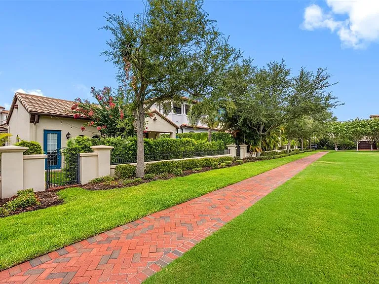 6022 Beacon Shores St — Photo 41