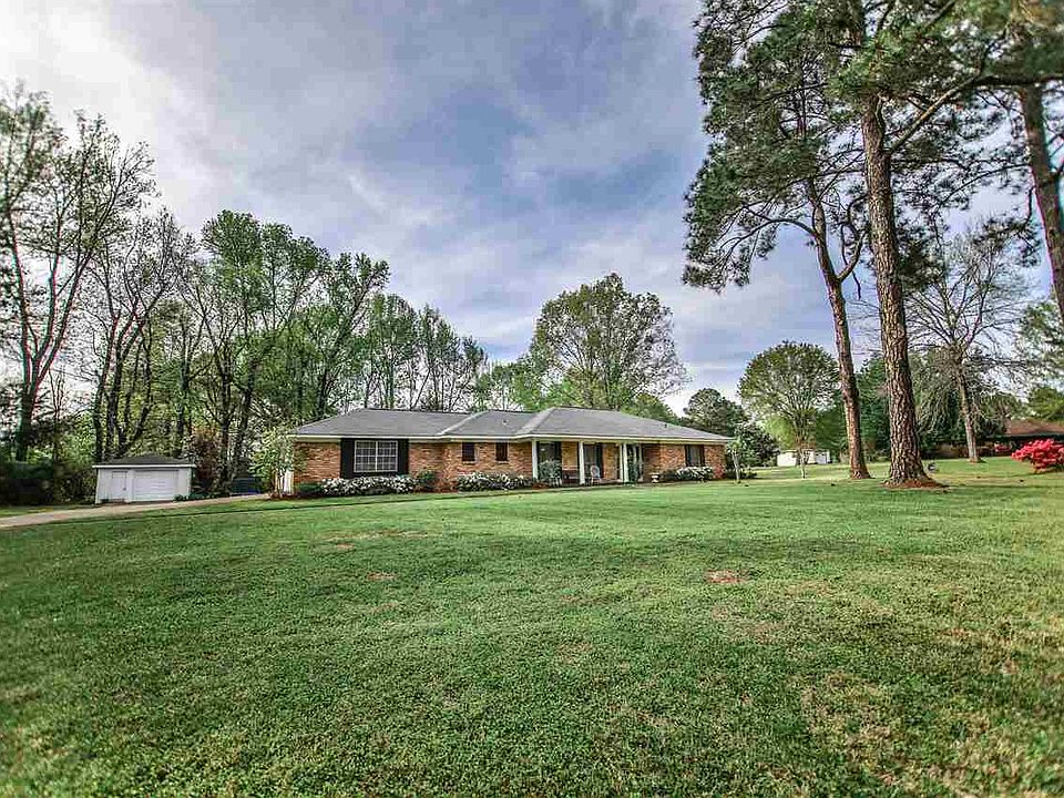 1st image of 1021 Westbury Sq