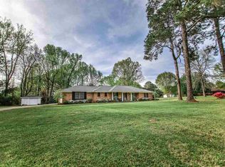 1021 Westbury Sq, Jackson, MS 39212