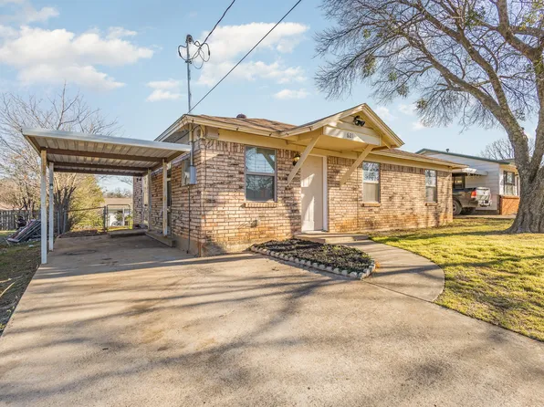 621 Boardwalk Ln, Denton, TX 76205